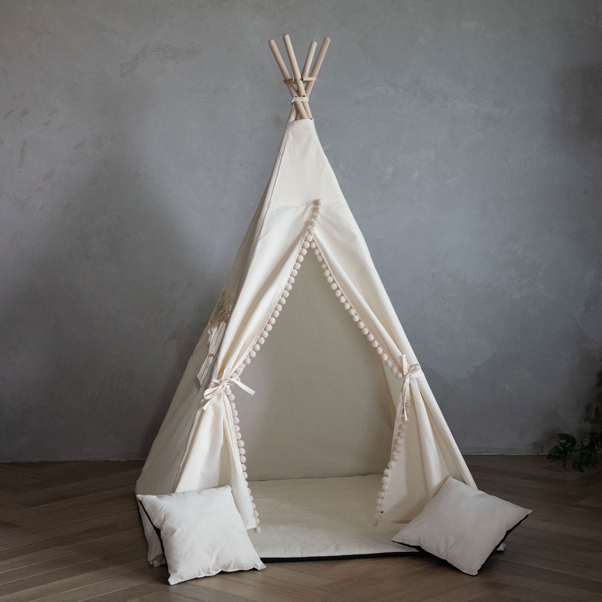 Namiot dla dzieci TIPI - Zestaw 5 elementowy - Beżowy z kulkami - obrazek 10